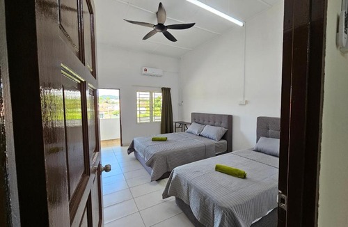 Baru Sikamat House | 1786 Guesthouse Sikamat Homestay Shared Bathroom