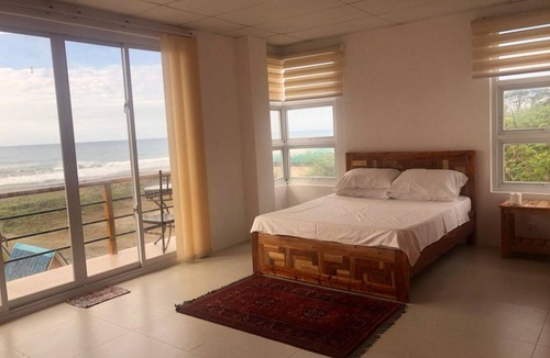 Bacnotan House | 190 m² House ∙ 2 bedrooms ∙ 6 guests
