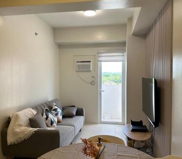 Binan City Apartment | 1Bedroom, living room w balcony ADHI staycation
