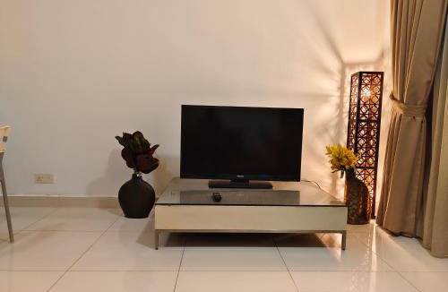 Chow Kit Apartment | 1BR cozy apartment Regalia Residence the sky pool suite