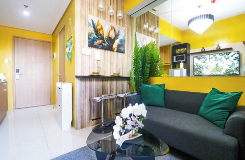 San Antonio Apartment | 1BR Makati, Lush Residences M001