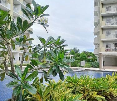 Paranaque Apartment | 1BR Near Manila Memorial Park - unit1202-OAK