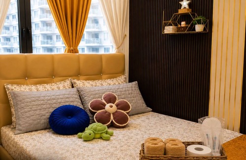 Barangay 76 Condo | 1BR Pool View Designer Condo 300Mbps Wi-Fi, WALK TO SM MALL OF ASIA, Near NAIA