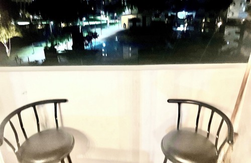 Matandang Balara Condo | 🌿 1BR w/Balcony & Pool View | Free WiFi, Netflix, Karaoke,Pool/gym Access