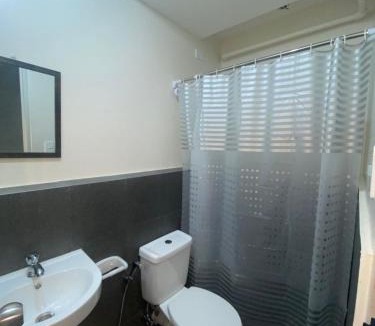 Quezon City Hotel | 1BR With Parking Commonwealth Quezon City