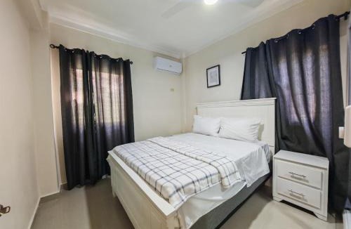 Los Patos Apartment | 2 Bdrm, Wi-fi, Hot Water Near Beach and River, 2R