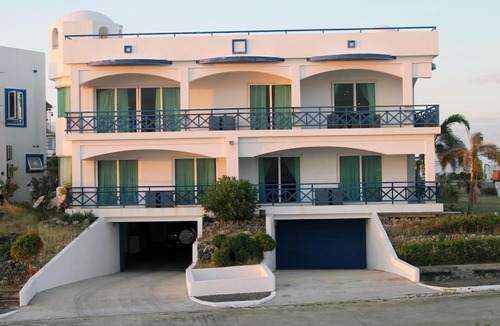 San Fernando Apartment | 2 Bedroom Master Suite at World Class Resort