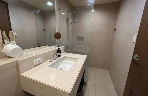 Morong Condo | 2-Bedroom Penthouse Condo Unit in Anvaya Cove Seabreeze Morong with AC, WiFi