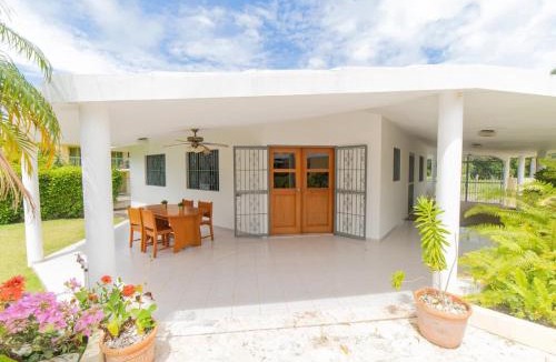 Urbanizacion Tavarez House | 2 Bedroom Villa with private Pool in Sosua