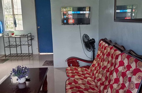 Trece Martires House | 2 Bedrooms Lofted House in a Gated Community with 24/7 Security Personnel.