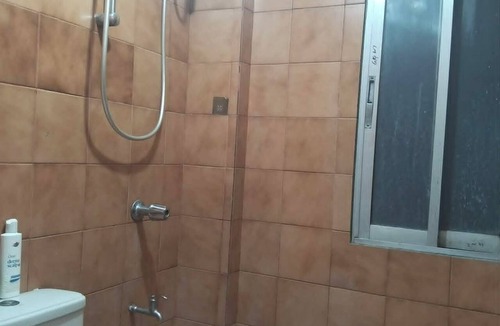 Cubao Apartment | 2-BR w/Full Kitchen & AC near Farmer’s Market, Araneta Coliseum & Greenhills