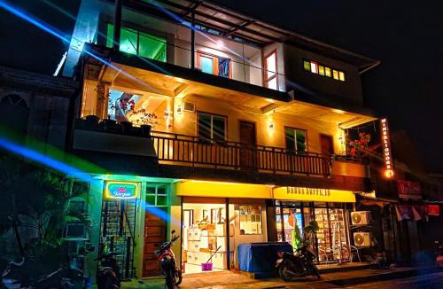General Luna House | #2 Green Room Inn Siargao