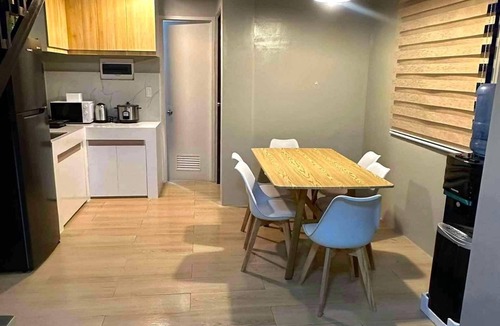 Angeles City House | 2-storey house with parking WIFI, Netflix, AC, Pool near Clark Airport