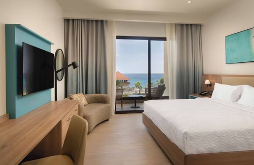 La Romana Hotel | 2 Units | Relaxing Oasis Near the Scenic Dominican Coast – Caleta Beach Escape