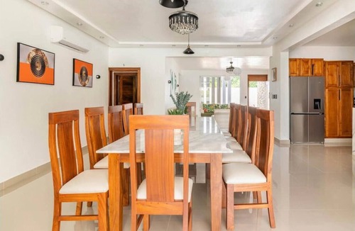 La Mulata Villa | 20-bedroom villa with basketball 🏀 and badminton 🎱 courts (Sosua, Dominican Republic)