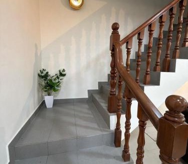 Taman Wahyu House | 20 Guest sentul kepong Family Home swimmingpool