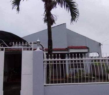 Tacloban Bed & Breakfast | 200 m² Bed and breakfast ∙ 3 bedrooms ∙ 8 guests