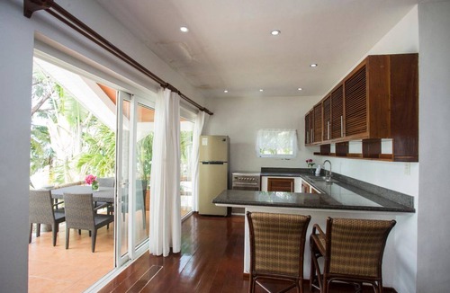 Manoc-Manoc House | 200 m² Bungalow ∙ 4 bedrooms ∙ 8 guests
