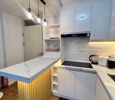 Mactan Export Processing Zone Apartment | 201 Amani Grand Residences Matumbo