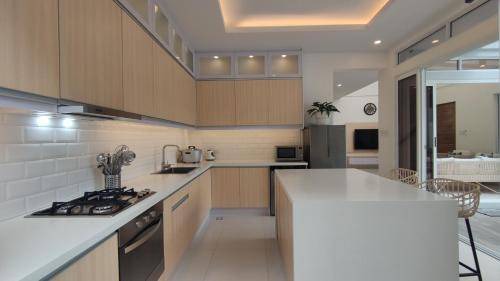 Alabang Villa | 247 m² Villa ∙ 3 bedrooms ∙ 14 guests