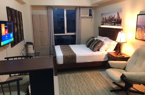 Cebu Apartment | 27th Flr Condo 2 w/WIFI @ IT Park Avida Riala Twrs