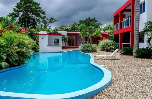 Urbanizacion Tavarez Villa | 2BD/1Bath guest-friendly villa near everything, Wi-Fi, pool, A/C, TV