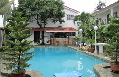 La Esplanada Apartment | 2BD groundfloor apt near everything, pool/AC/TV/Wi-Fi, guest-friendly!