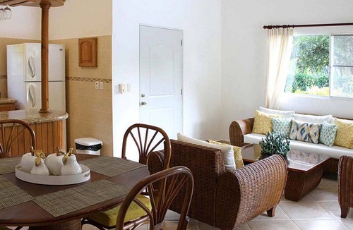 Urbanizacion Tavarez Villa | 2BD guest-friendly villa with private pool in central Sosua, steps from all!