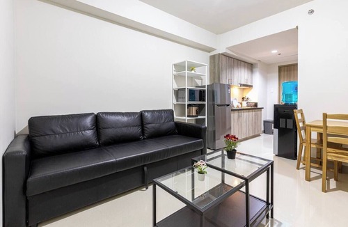 Barangay 76 Apartment | 2BR by MOA Fully Furnished Sleeps 5