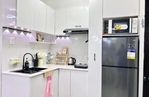 Mandaue Apartment | 2BR Modern Condo in Cebu 6 pax City View
