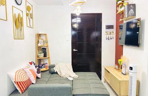 Mandaue Apartment | 2BR Modern Condo in Cebu 6 pax City View