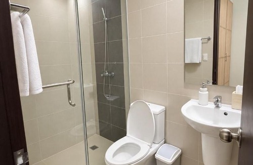 Iloilo House | 2BR One Madison 5th Floor