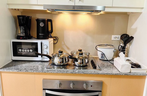 Bonifacio Global City Condo | 2BR Uptown Condo BGC-22Floor view and near Mitsukoshi & Uptown Mall, Restaurants