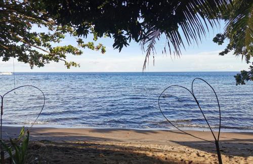 Dauin House | 3-Bedroom Beach House at Glamping Dome Beach Resort