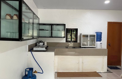 Catangnan House | 3-bedroom house 5 mins. walk to the beach w/600mbps wifi