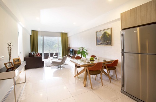 Hulu Kinta Apartment | 3 Bedroom Lakeview Executive Suite #7