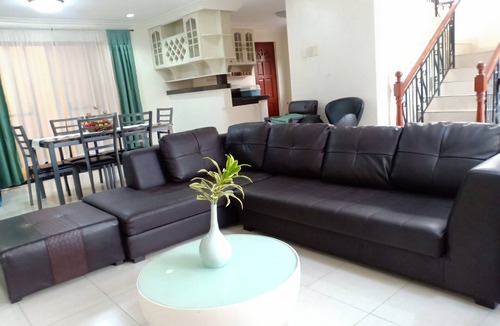 Talamban House | 3 bedroom whole house can accomodate up to 10 Pax, inside a private gated cmpnd