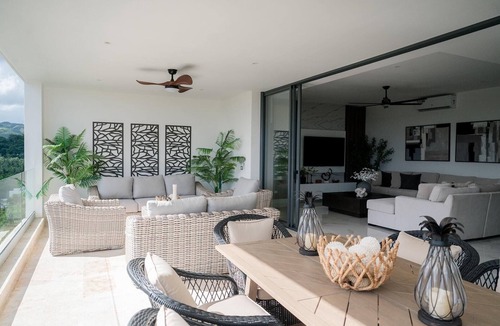 Las Terrenas Apartment | 3 bedrooms & 4.5 bathrooms hilltop penthouse with ocean view & private pool