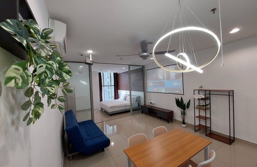 Seri Kembangan Apartment | 3 Elements, Muji, MRT2, Self Check-In, Free Wifi, Bdr Putra Permai