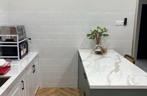 Batu Buruk House | 3 Mins to Batu Buruk Beach! Family Home in Kuala Terengganu Muslims