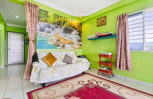 Rawang Apartment | 3 scenic air cond bedrooms, near Bandar Rawang