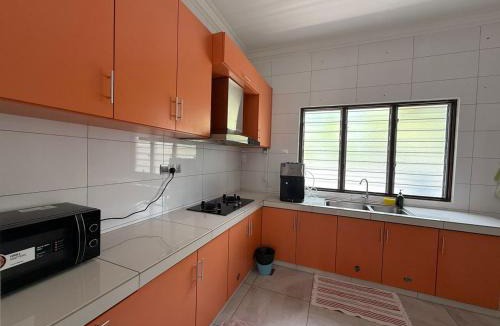 Teluk Intan Villa | 3 Storey Modern Bungalow Villa with Roof Top Near Lean Tower, 2 mins to Town