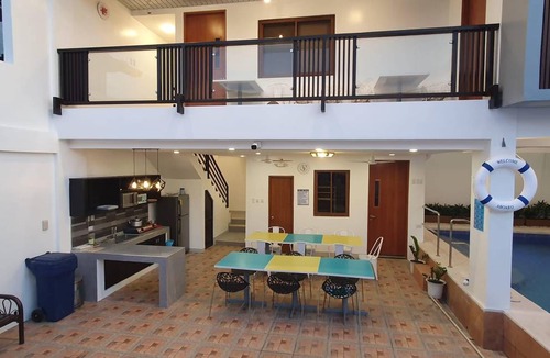 Angono Villa | 300 m² Villa ∙ 2 bedrooms ∙ 20 guests