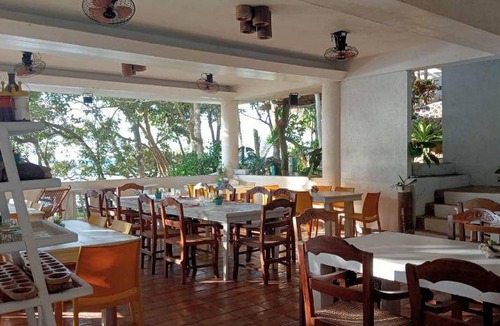 Pagudpud Hotel | 32 m² Hotel ∙ 12 guests