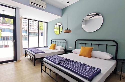 Puncak Ria House | 35 BeachHouse Batu Ferringhi 7 Bedroom 7 Bathroom 5 min from the beach!