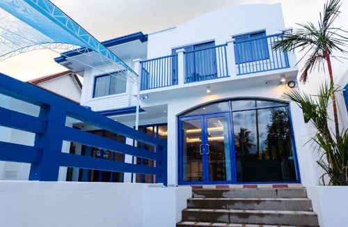 Pansol Villa | 350 m² Villa ∙ 5 bedrooms ∙ 25 guests