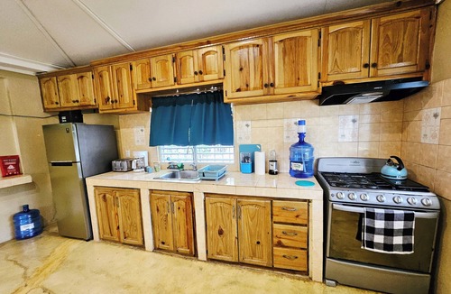 Sanchez Villa | 4 Bdrm/3 bath Villa AC/Wi-Fi/Cable/Gazebo/BBQ/up to 15 ppl