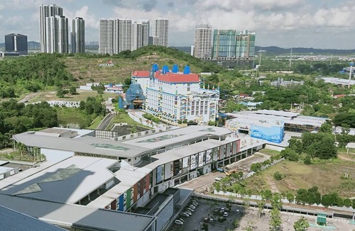 Medini Condo | 4 guests 2 rooms D'Prsitine Walking Distance to Legoland (Netflix & High Floor)