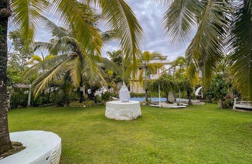 Baler Resort | 40 m² Resort ∙ 12 guests