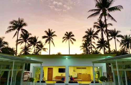 Dipaculao Resort | 40 m² Resort ∙ 5 guests
